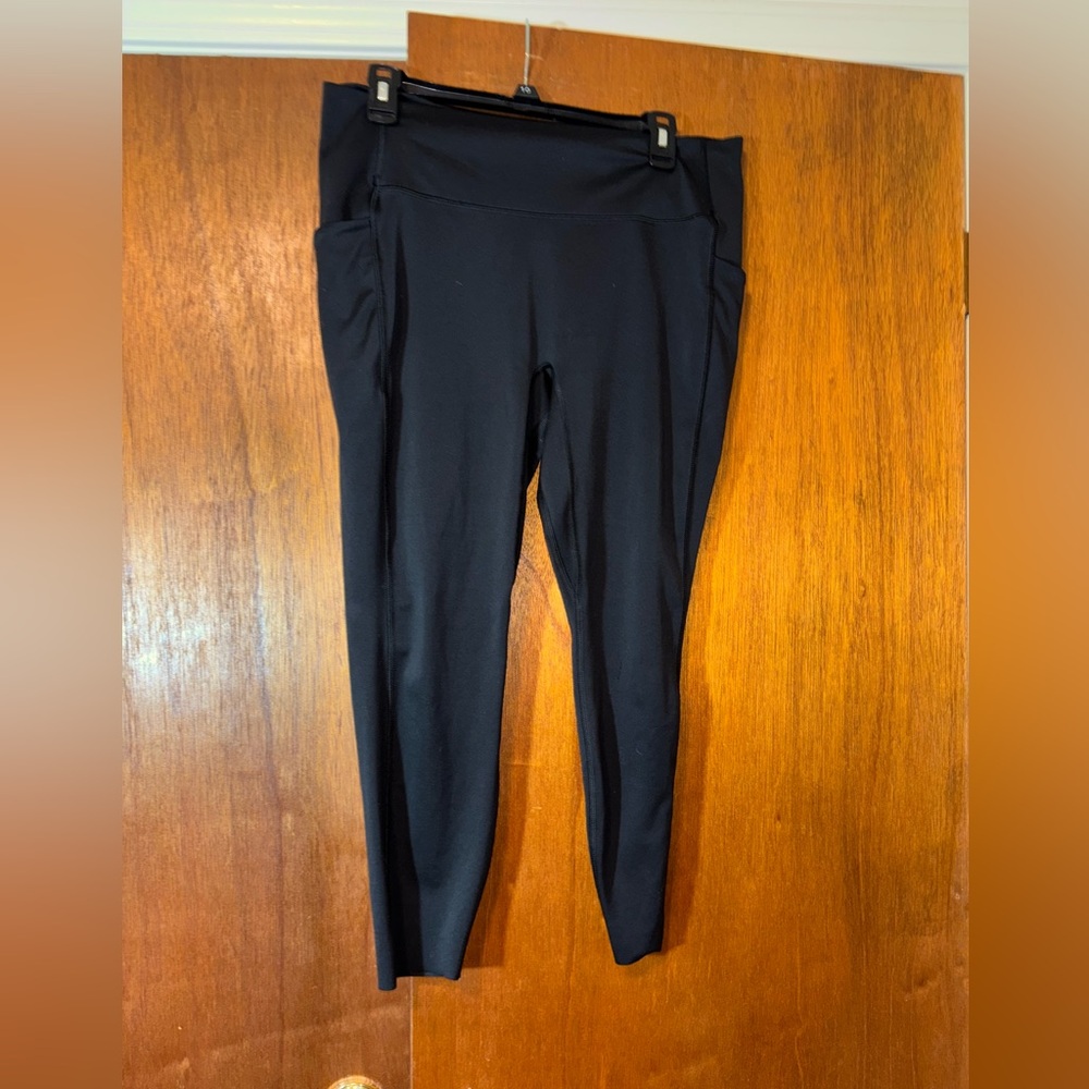 🐠 All in Motion Black High-Rise Leggings